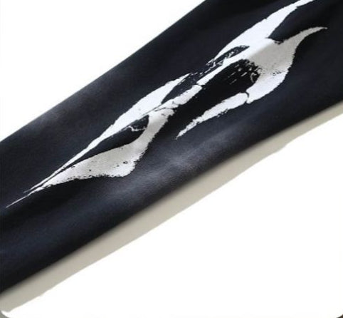 SUDADERA CON CAPUCHA Y CREMALLERA NEGRA DE HELLSTAR STUDIOS