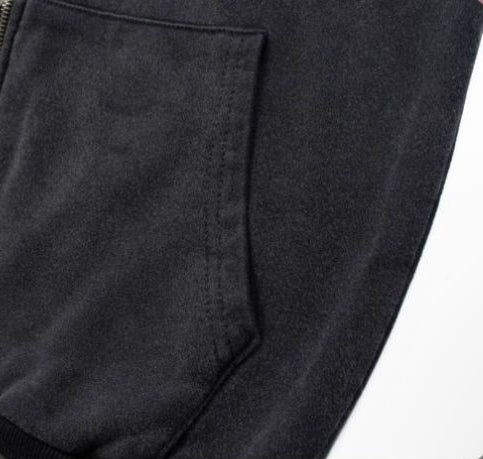 SUDADERA CON CAPUCHA Y CREMALLERA NEGRA DE HELLSTAR STUDIOS