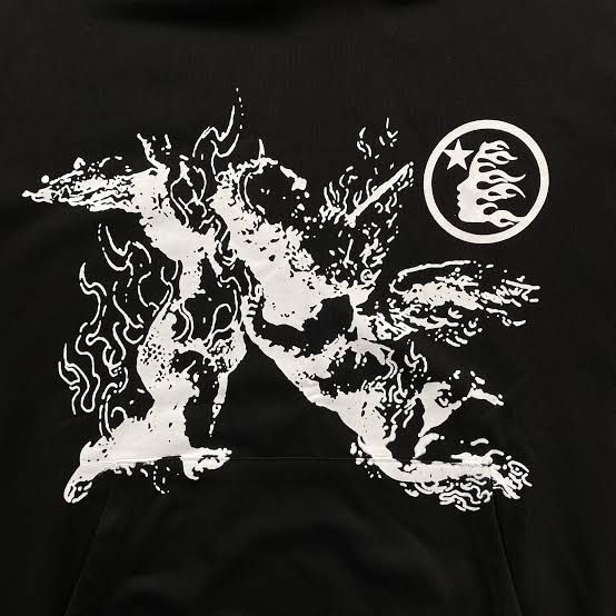 SUDADERA CON CAPUCHA NEGRA HELLSTAR PATH TO PARADISE